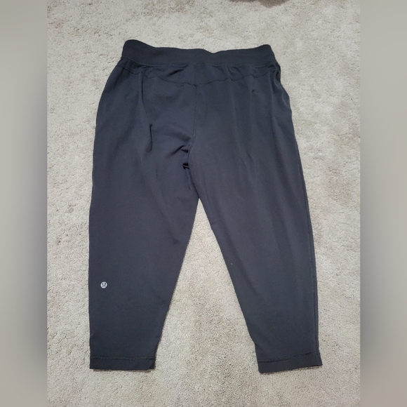Lululemon Ready to Rulu Jogger Crop 21 " Size 12 - Picture 9 of 10